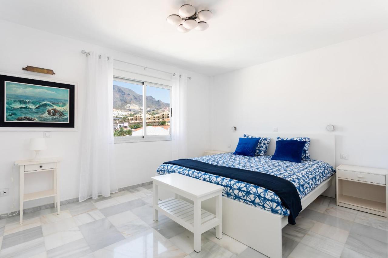 Homelike Stunning Sea Views Adeje, Wifi & Pool Ferienhaus *
